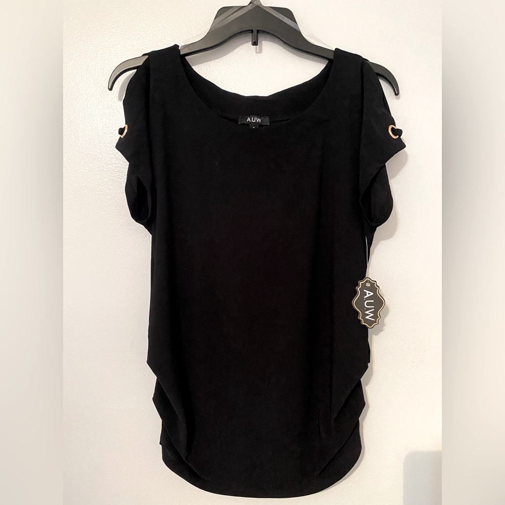 NWT Women’s AUW small black cold shoulder top w/ ruched sides
